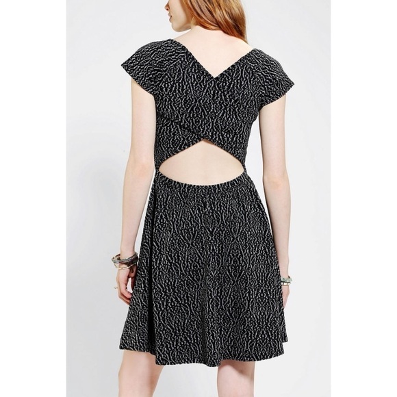 Urban Outfitters Dresses & Skirts - Urban outfitters black white stretch skater dress